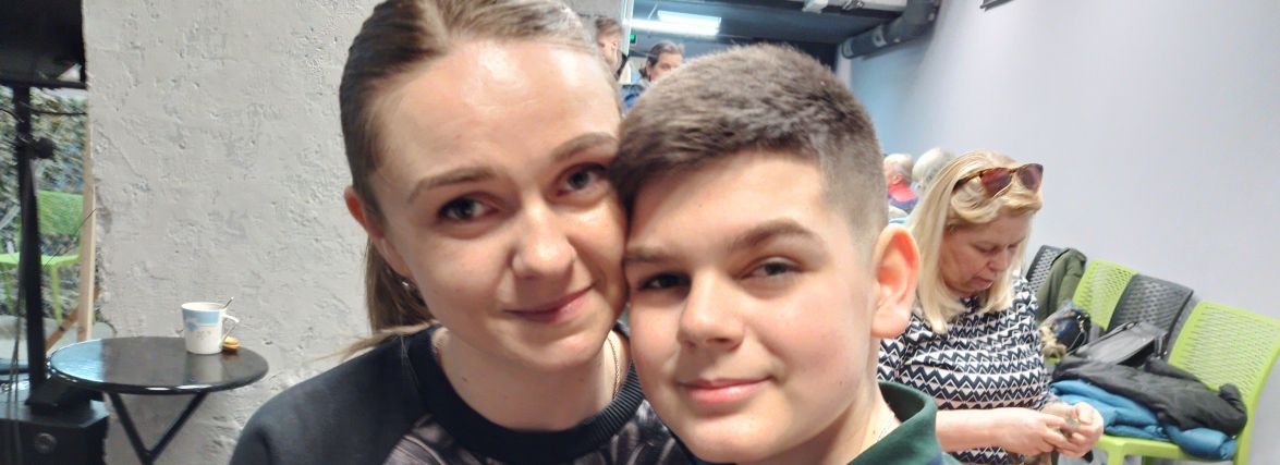 «Не я сина привела у волонтерство, а він мене». Про 15-річного хлопця, що не сидить без діла