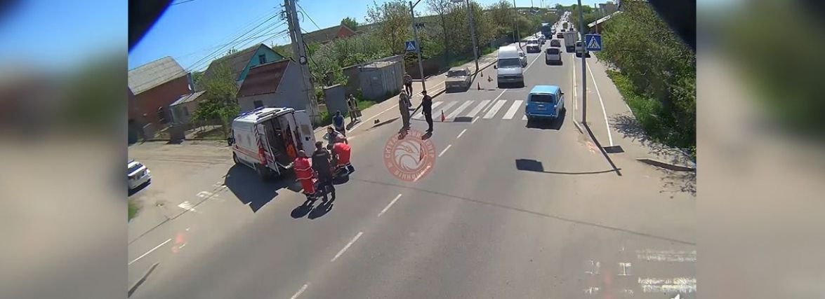 У Вінниці 84-річний водій на автівці збив жінку, яка переходила дорогу на зебрі (ВІДЕО)