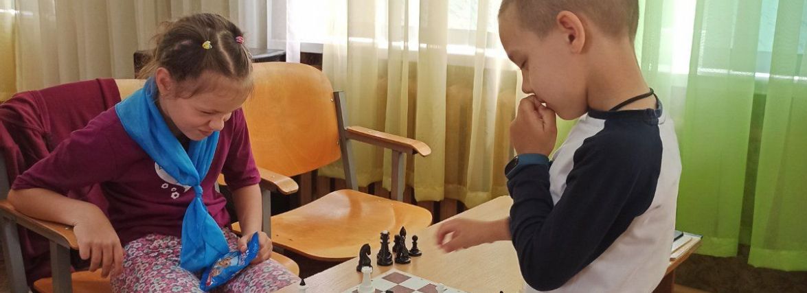 П'ятирічний шаховий вундеркінд завершив сеанс одночасної гри зі стовідсотковим результатом