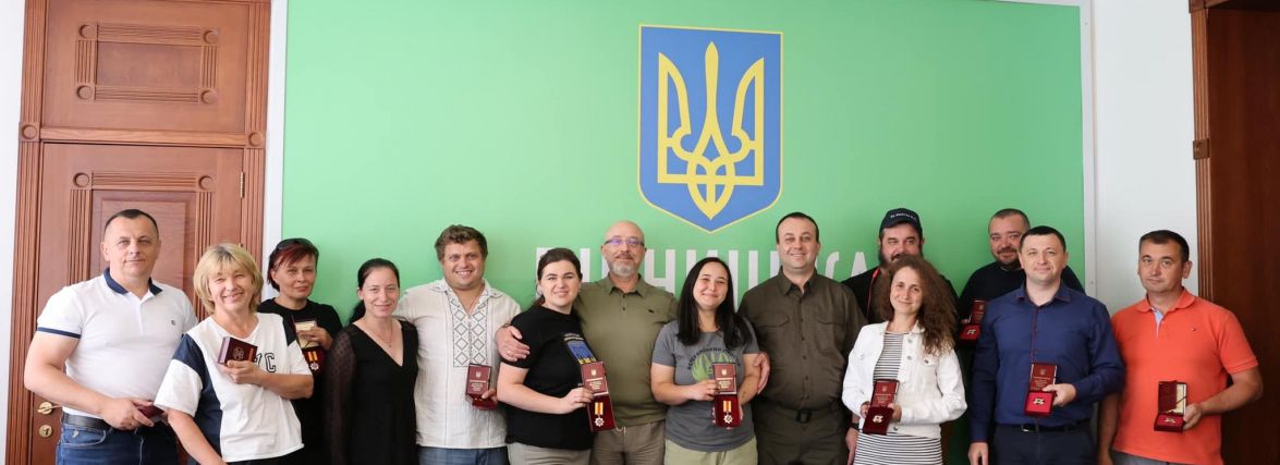 Сьогодні у Вінниці Олексій Резников. Міністр оборони нагородив волонтерів, медиків та захисників