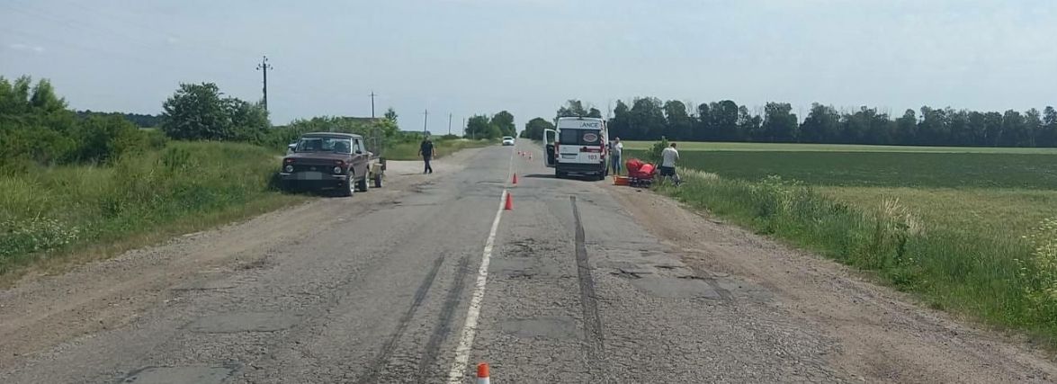 Біля Турбова водій на Skoda збив велосипедиста, який їхав в попутному напрямку