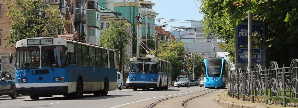 Транспорт Вінниці буде їздити під час повітряних тривог. Принаймні, поки що