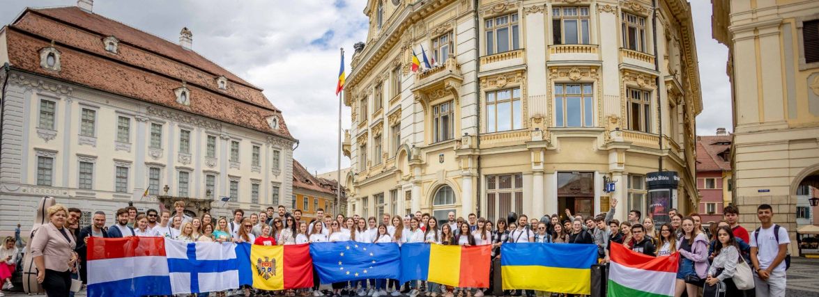 Співали з артистами з семи країн на підтримку України! Тріумф «Леонтович-капела» на гастролях