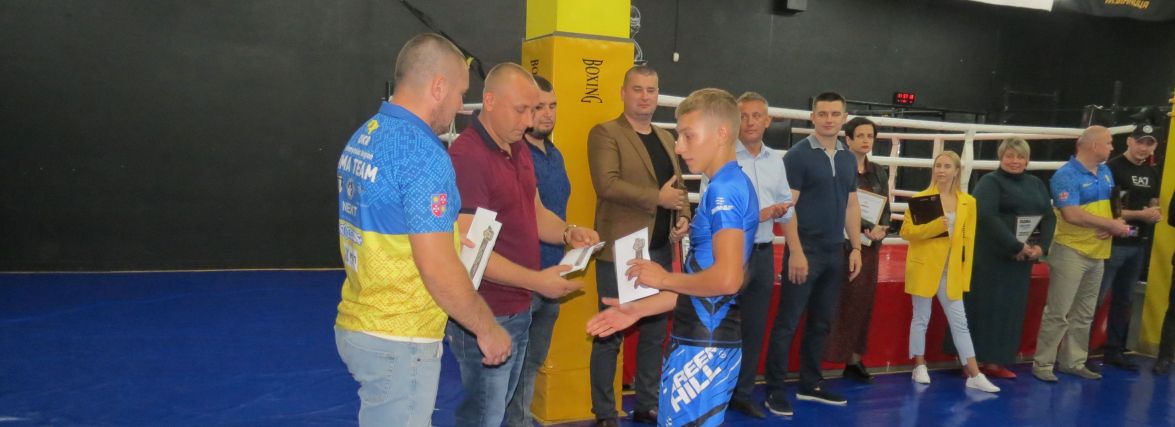 У Вінниці нагородили призерів чемпіонату світу з ММА