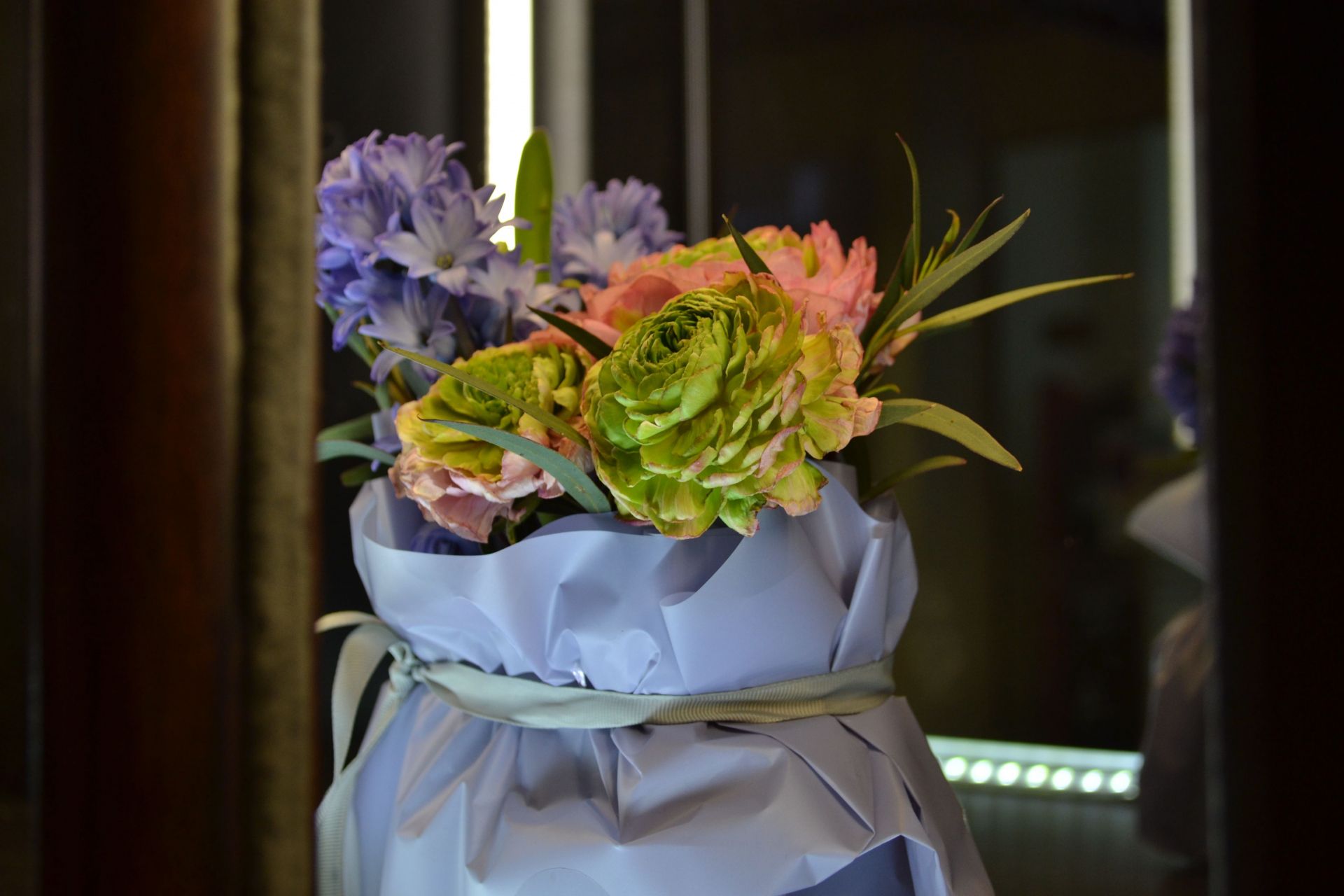 Невеликі квіткові компліменти за 300 гривень