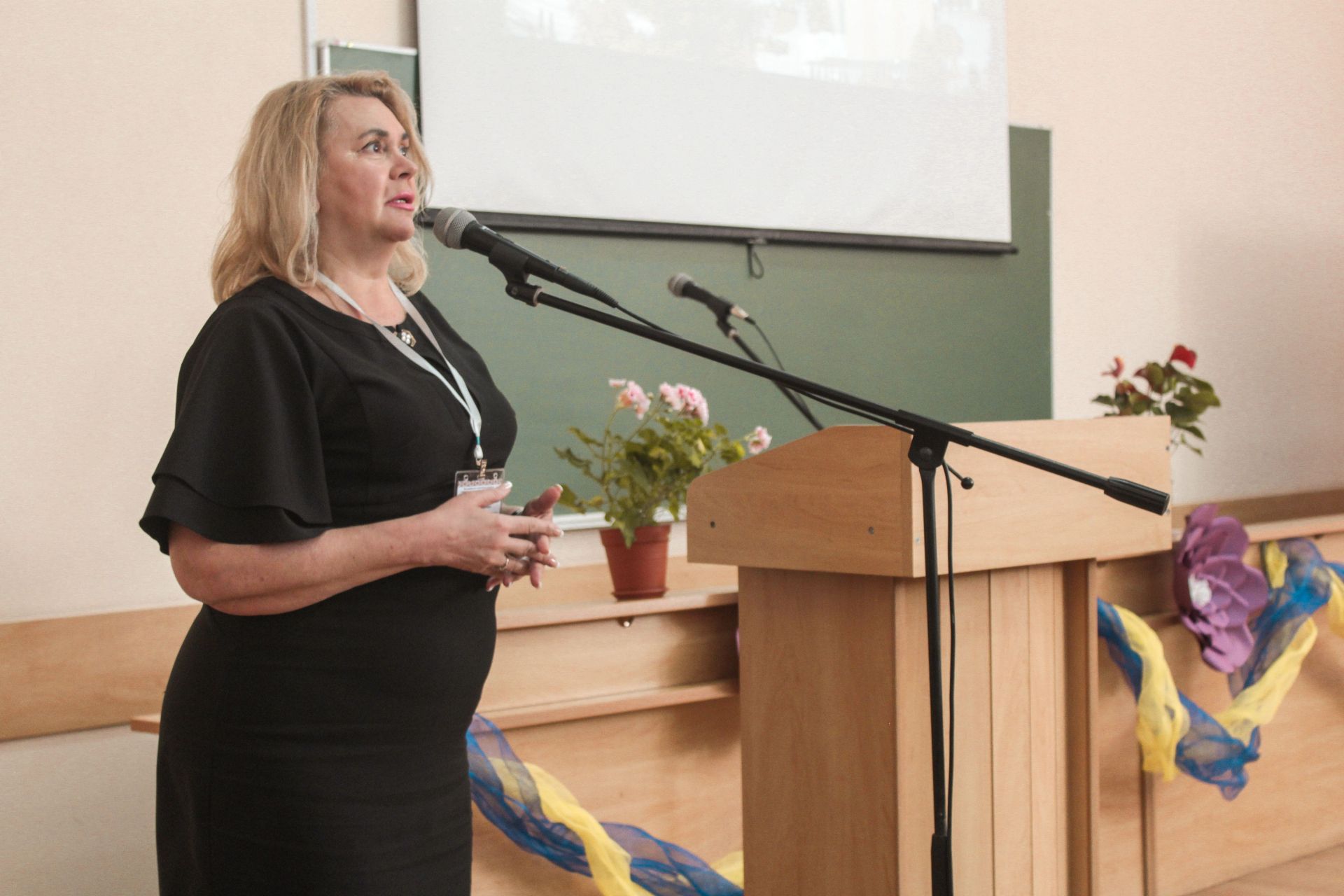 Ректор університету Наталія Лазаренко подякувала учасникам за присутність та побажала вдачі