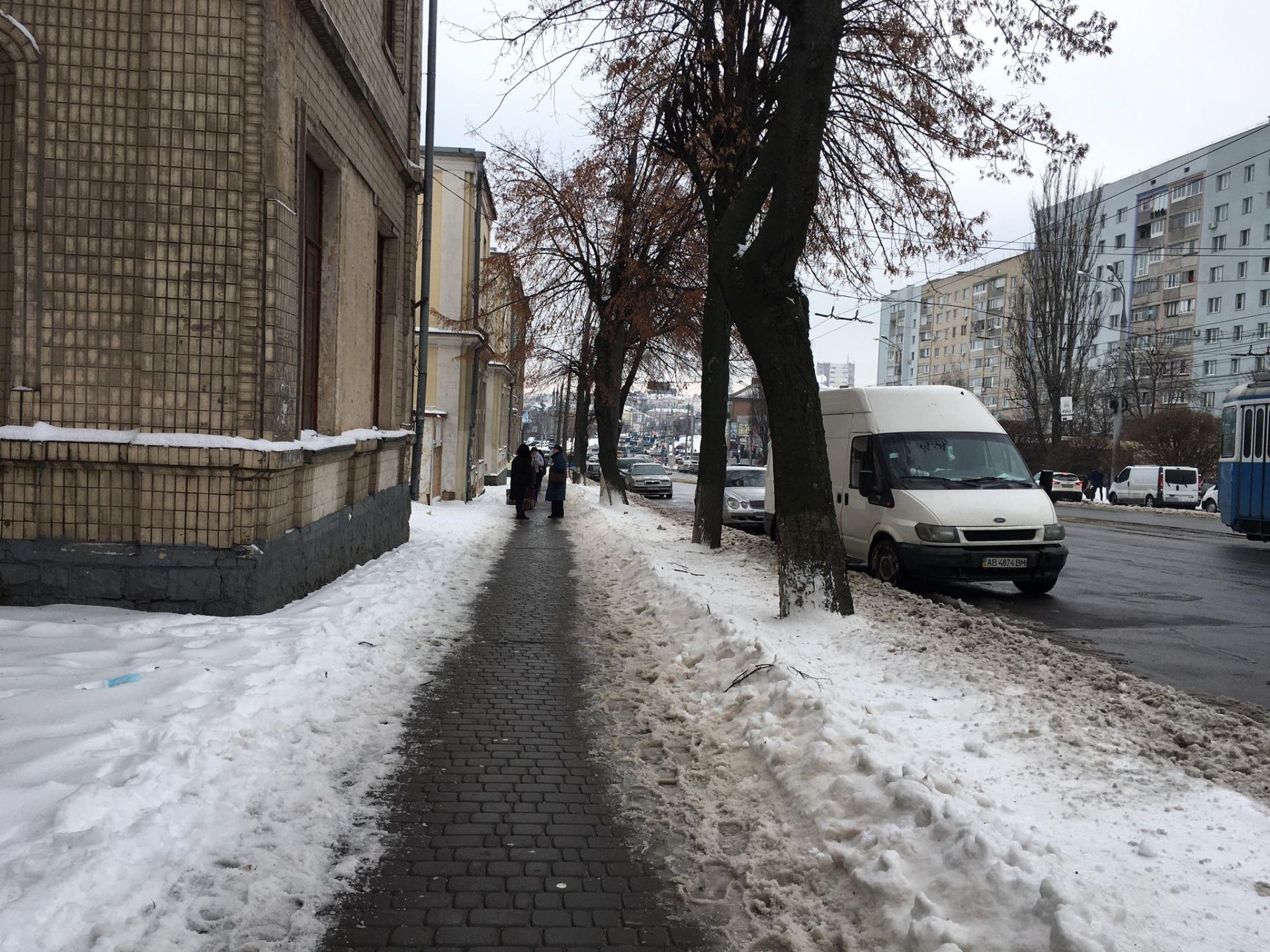 Дороги и тротуары в Виннице превратились в горы снега и грязную кашу (Фото) 13 a7ce3d4bfcbe0b352772f2a5450056ac97bfd8fc