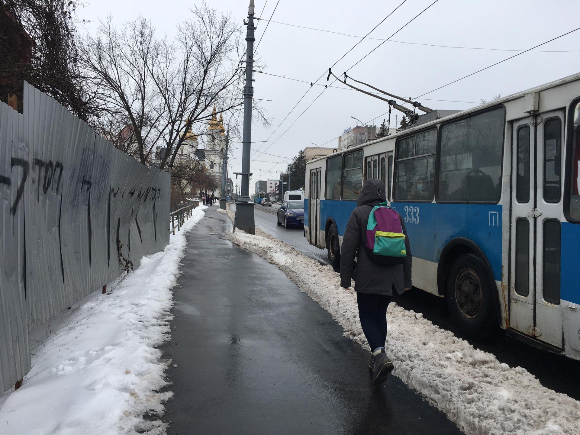 Дороги и тротуары в Виннице превратились в горы снега и грязную кашу (Фото) 21 db0ee5f9ed4318dd0c91de1d5be314f450c5bf68
