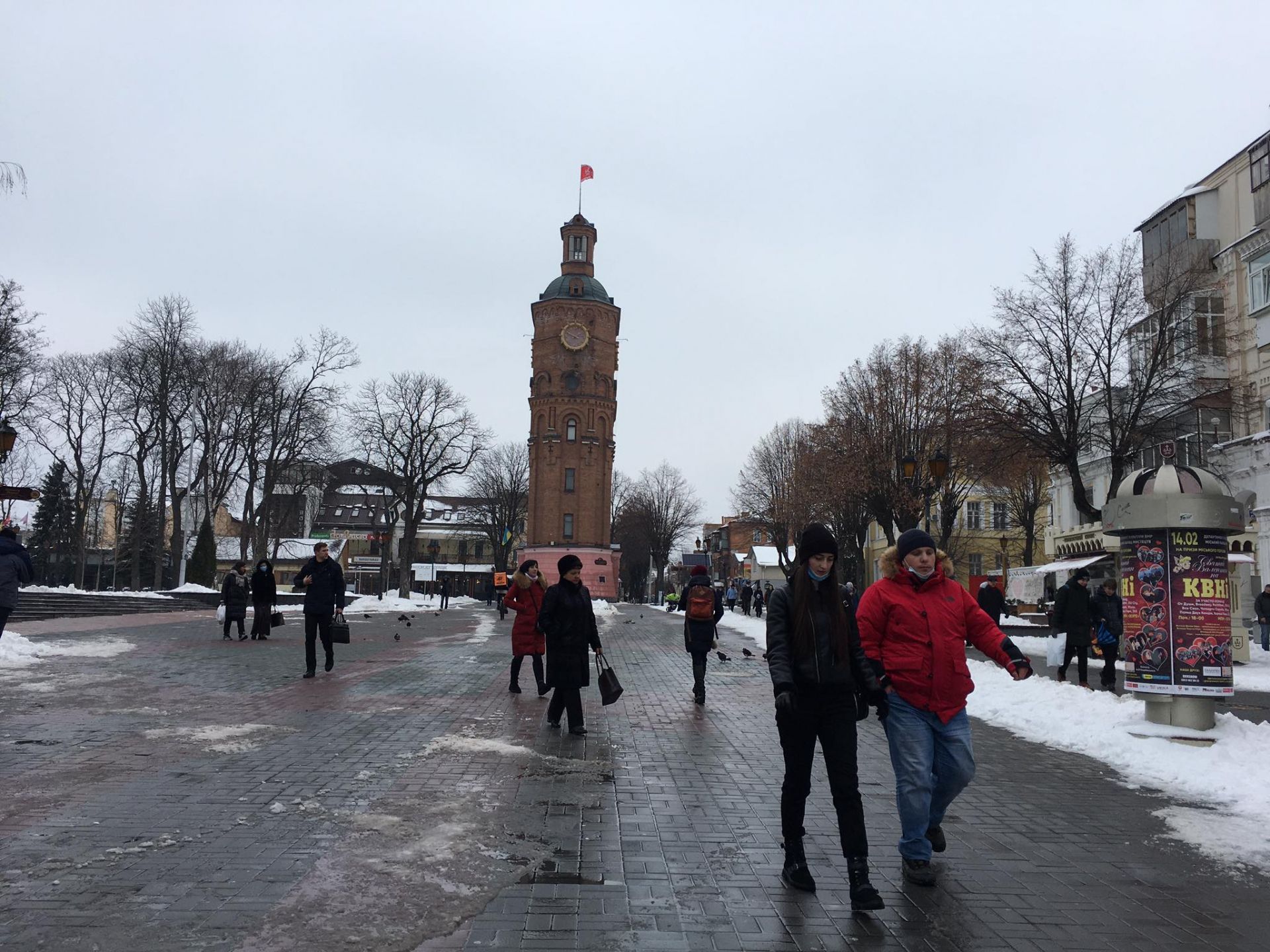 Дороги и тротуары в Виннице превратились в горы снега и грязную кашу (Фото) 12 f80df9a4190d33e451c900e4680ca0a1f30fafaa