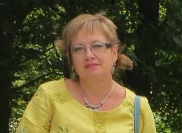 Лілія Стойко, 52 роки, вчителька:
-  Звичайно я не задоволена якістю води. Я без фільтру вже давно не п'ю сиру воду, та й після нього кожного разу  кип’ячу.