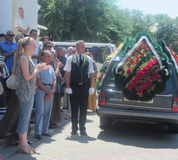 У Вінниці прощались з актором Нестором Кондратюком, фото №1 на сайті 20minut.ua