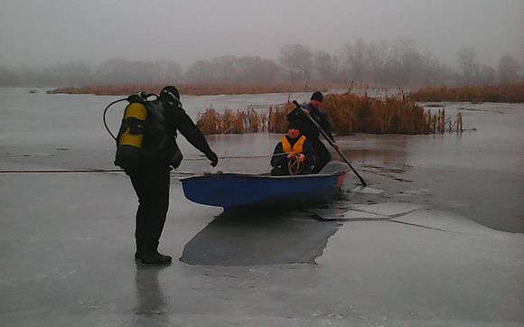 Знайти дитину під льодом водолазу вдалося за шостим зануренням, фото №1 на сайті 20minut.ua
