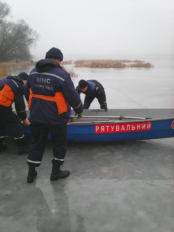 Знайти дитину під льодом водолазу вдалося за шостим зануренням, фото №2 на сайті 20minut.ua