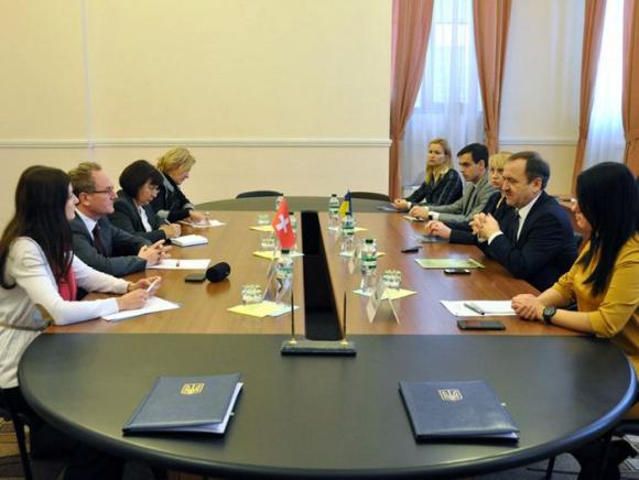 Покращувати комунальні умови у вінницьких селах взялася Швейцарія, фото №1 на сайті 20minut.ua