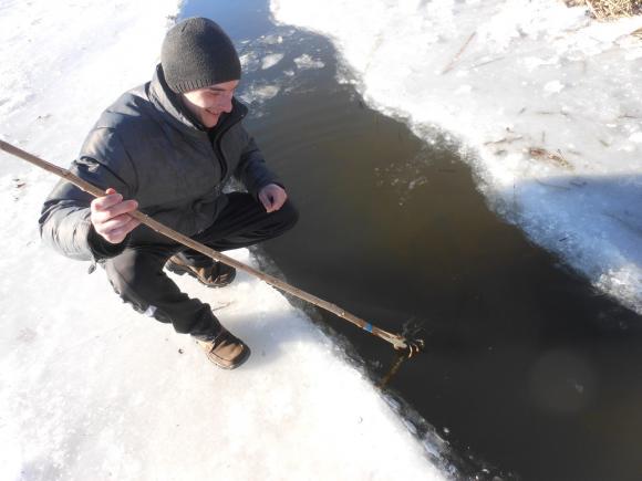 На Вишенському озері вінничани ловлять окунів, плотву та судаків, фото №1 на сайті 20minut.ua